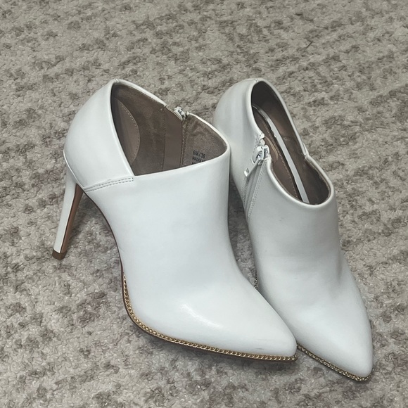 BCBG White Booties - Picture 4 of 4
